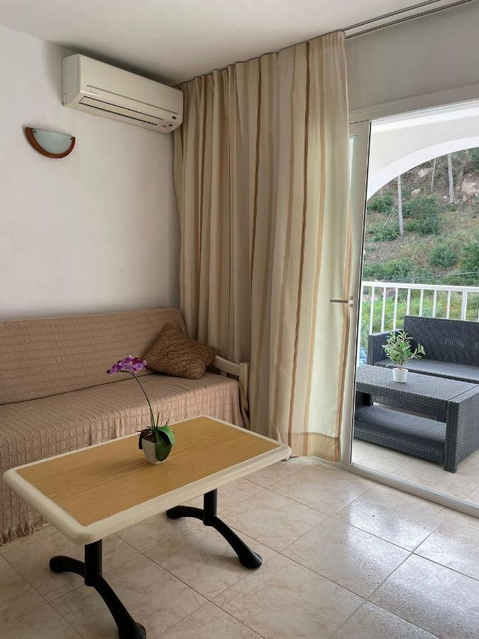 Apartamentos Torres Cardona Cala Llonga  Εξωτερικό φωτογραφία