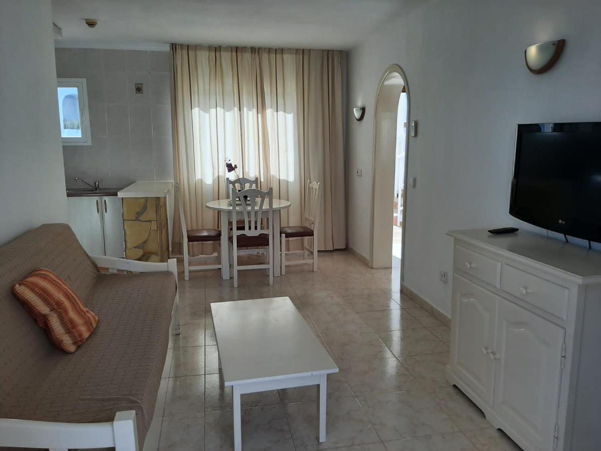 Apartamentos Torres Cardona Cala Llonga  Εξωτερικό φωτογραφία
