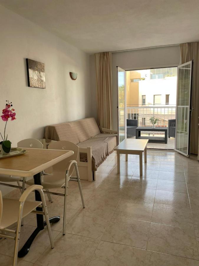 Apartamentos Torres Cardona Cala Llonga  Εξωτερικό φωτογραφία