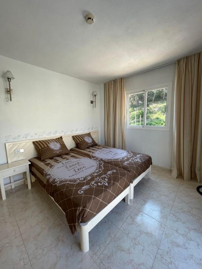 Apartamentos Torres Cardona Cala Llonga  Εξωτερικό φωτογραφία